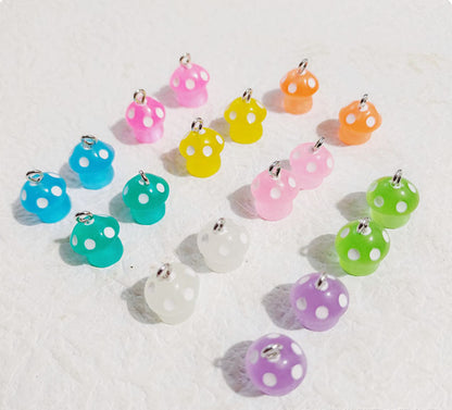 B2. 【Christy】 Luminous mushroom caving （ 2pcs one bag)  Lucky bags  (arrive about 7-12 days)